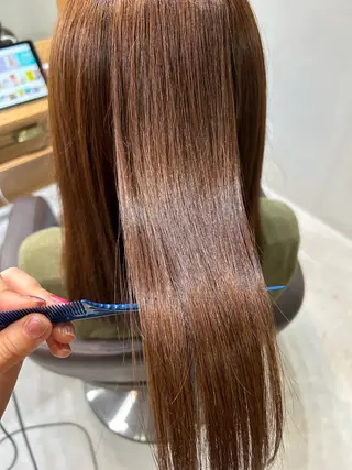 セミロング 川筋 桃果のヘアスタイル