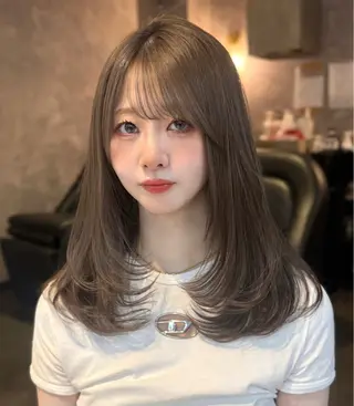 ミディアム カラー ヘアアレンジ 🌱巴結生🌿大宮 ☁️ミルクティーのヘアスタイル