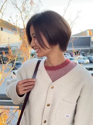 ショート カラー 岡田 恭明のヘアスタイル