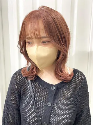 ミディアム カラー kai .のヘアスタイル