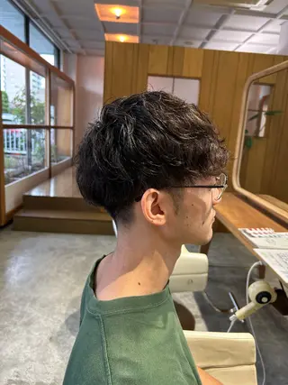ショート パーマ メンズ 佐藤 悠生 メンズパーマ.カットのヘアスタイル