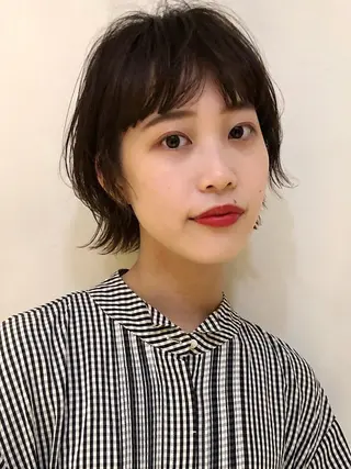 ショート ブリーチ😼 ボブ✍️レイヤーのヘアスタイル