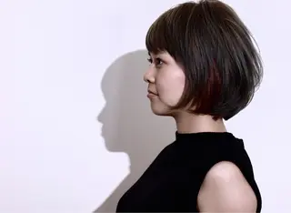 ショート カラー ツジガキ ユウスケのヘアスタイル