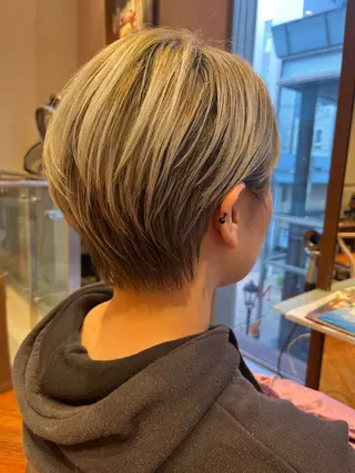 ショート ｼｮｰﾄｶｯﾄ 梅田 山下　すみれのヘアスタイル