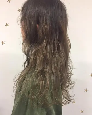 ロング 市川 千夏のヘアスタイル