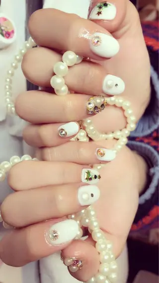 ミディアム ネイル 長さ出し専門 nynaのネイルデザイン