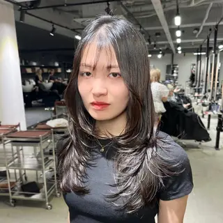 セミロング 韓国レイヤ ー支持No.1renのヘアスタイル