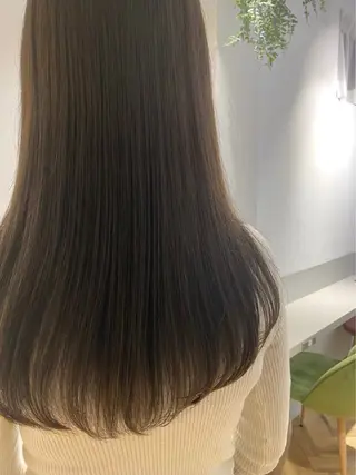 ロング はしもと　じん /wカラーのヘアスタイル