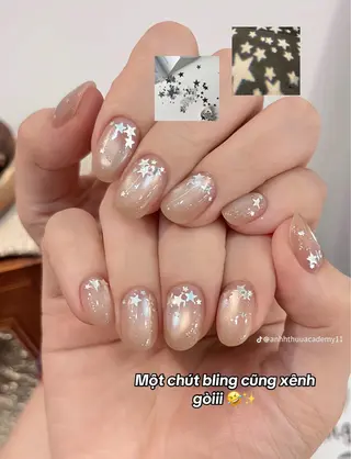 ネイル 🪷Mi.o あいちゃん🐝のネイルデザイン