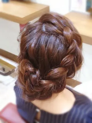 セミロング ヘアアレンジ 🌈２０年目突入🎉 山口のヘアスタイル