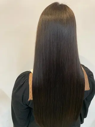 ロング カラー トップ スタイリストのヘアスタイル