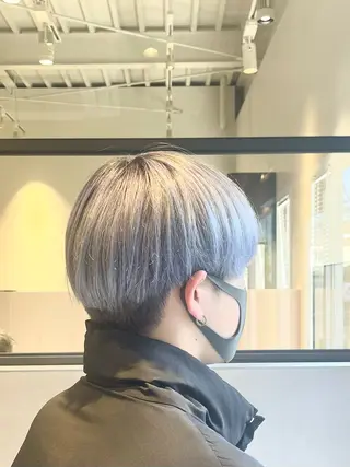ショート カラー 城間 晴人のヘアスタイル