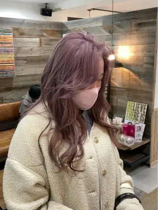 ロング カラー Kana .のヘアスタイル