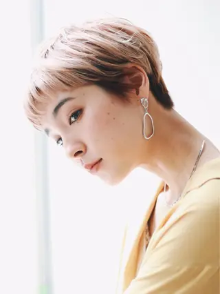ショート アンブレラカラー💫 フェイスフレーミングのヘアスタイル