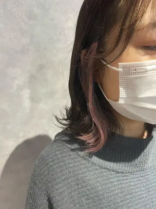 ミディアム Cielro/ダブル カラー/西田咲希のヘアスタイル