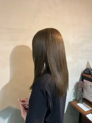 カラー 石江 奈琉のヘアスタイル