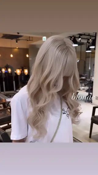 ロング カラー 💜ハイトーン💛 マジカルかいちゃんのヘアスタイル