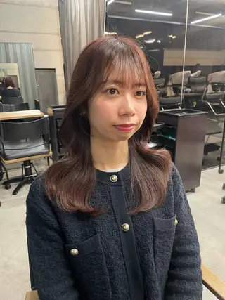 セミロング カラー 伊藤 莉奈　韓国ヘアのヘアスタイル