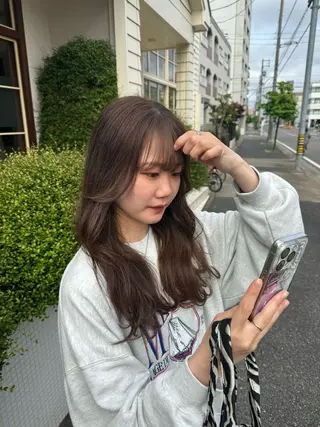ロング 🦋ブリーチなしダブ ルカラー🌈MEGUのヘアスタイル