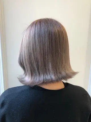 ショート カラー 小顔レイヤー/ ベージュ🤍Rieのヘアスタイル