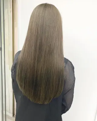 ロング カラー ☀️透明感color KURO☀️のヘアスタイル