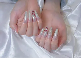 ネイル Yumi❤️ Lya Nailのネイルデザイン