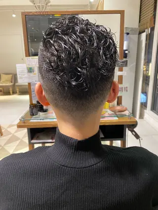 カラー パーマ ヘアアレンジ メンズ メンズパーマの巨匠 鈴木純のヘアスタイル