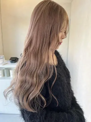 ロング カラー 長山 茉白のヘアスタイル