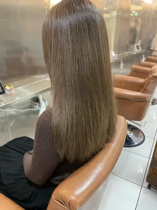 セミロング 美髪矯正・レイヤー 倉友哉のヘアスタイル