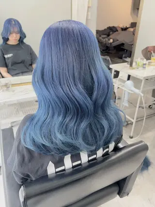 ミディアム カラー 🫧艶ダブルカラー ブリーチ🫧トモヤのヘアスタイル