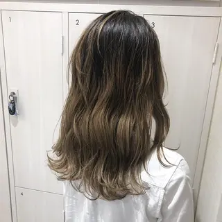 ロング カラー 三鷹で1番ショート ボブをカットする新谷のヘアスタイル