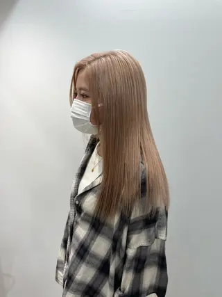 ロング カラー ⭐ハイトーンブリーチ ミルクティーピンクのヘアスタイル