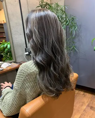 ロング カラー 安達 俊亮のヘアスタイル