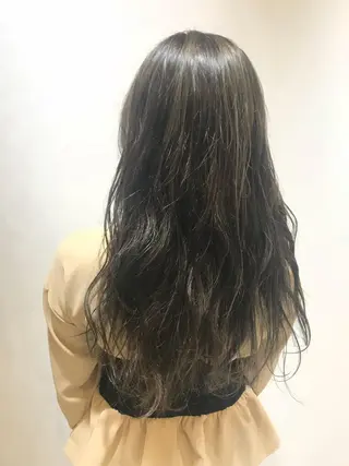 ロング カラー 🐺ウルフ/レイヤー 似合わせ‎🤍沙羅のヘアスタイル