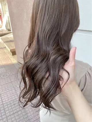 ロング カラー 佐藤 玲音のヘアスタイル