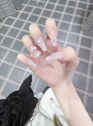 カラー AIN Nailのネイルデザイン