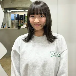 セミロング 茜璃/ブリーチカラー /レイヤーカットのヘアスタイル