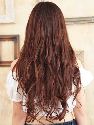 ロング 宮里 萌々のヘアスタイル