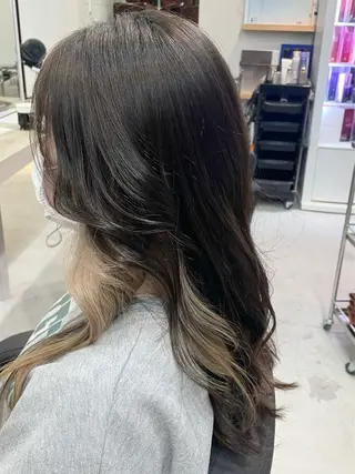 セミロング カラー AKI 🐉のヘアスタイル