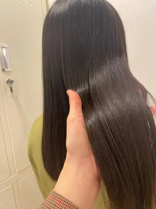 ロング 酸性ストレート/ブリ ーチなしWカラー河本のヘアスタイル
