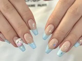 ネイル Shis_🦄shi 韓国風キラキラネイルのネイルデザイン