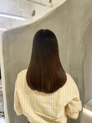 ミディアム カラー 切りっぱなしボブ/ 艶カラー/綾莉のヘアスタイル