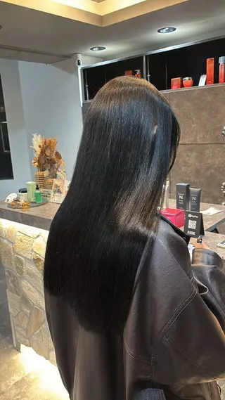 カラー レイヤー✂︎ぷつボブ 艶カラー🤍noaのヘアスタイル