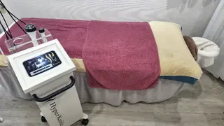 サロン ドゥ トレフル所属・サロン ドゥトレフル アロマハイパーナイフのエステ・リラクイメージ