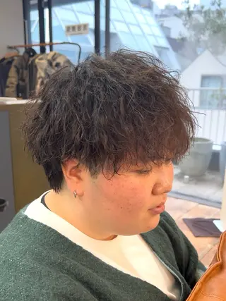 ショート カラー パーマ ヘアアレンジ メンズ 伊藤 陸のヘアスタイル