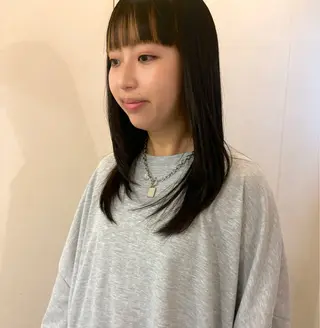 ミディアム カラー やまもと さえのヘアスタイル