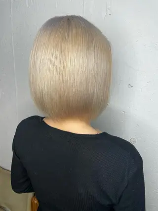 ショート カラー hisano / ハイトーン･透明感のヘアスタイル