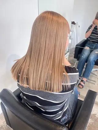 セミロング oma　袮次金 鈴香のヘアスタイル