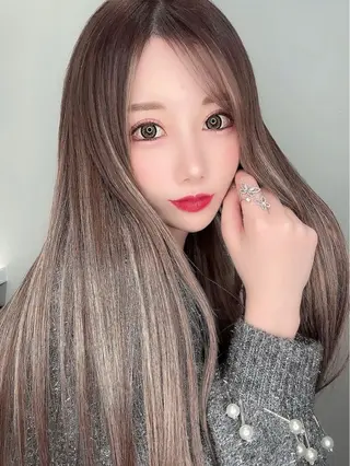 ロング ヘアサロンelyts 表参道店のヘアスタイル