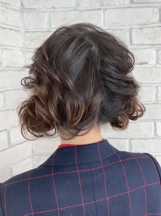 ヘアアレンジ あやかショート 白髪ぼかしのヘアスタイル